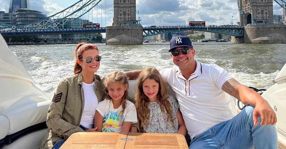 Joanna Garcia Swisher, her daughters, and husband Nick Swisher