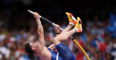 Anthony Ammirati pole vaulting.