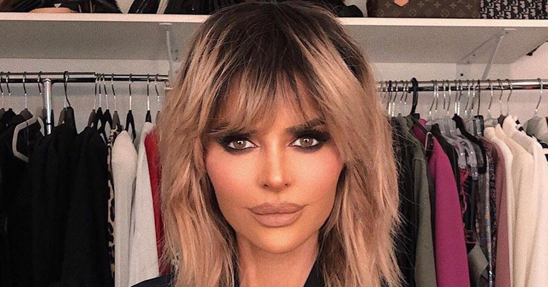 Does Lisa Rinna Wear a Wig Is the RHOBH Star s Signature Look Real