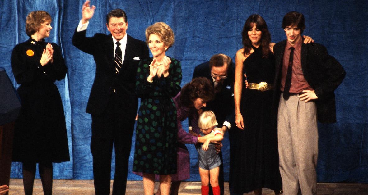 Ronald and Nancy Reagan with their kids