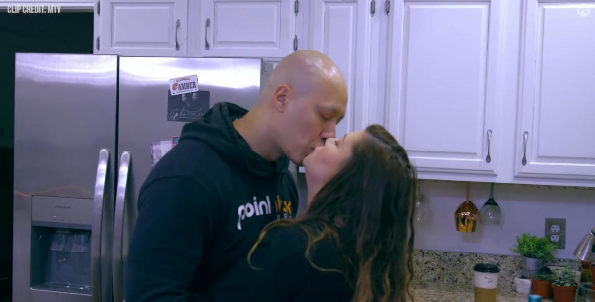 Gary and Amber kiss in her kitchen on Teen Mom: The Next Chapter