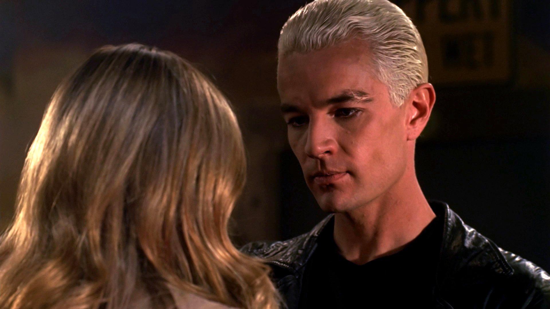 Spike looking at Buffy in 'Buffy'