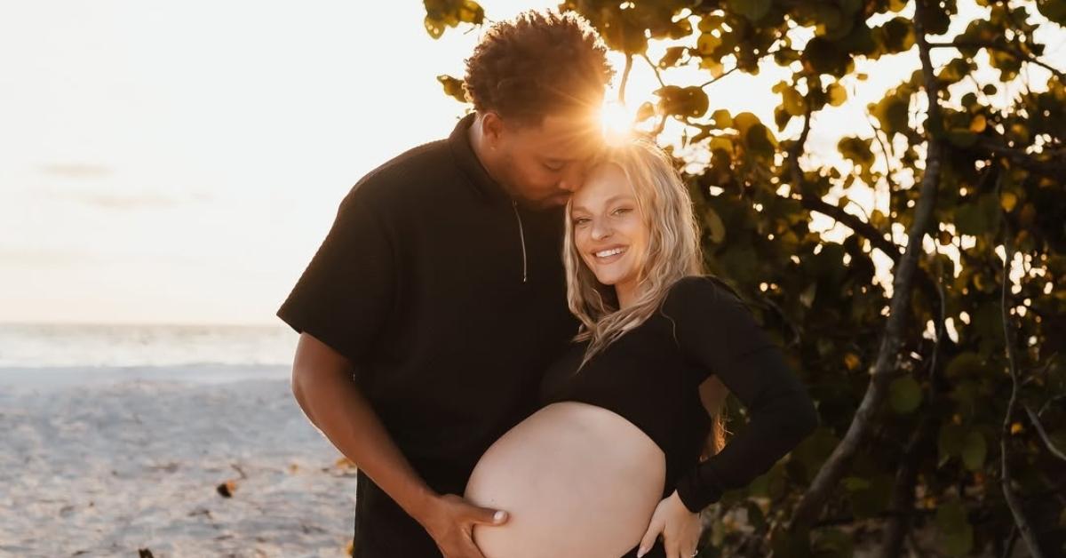 (l-r): Khesanio Hall and Mackenzie McKee during her pregnancy with their twins.