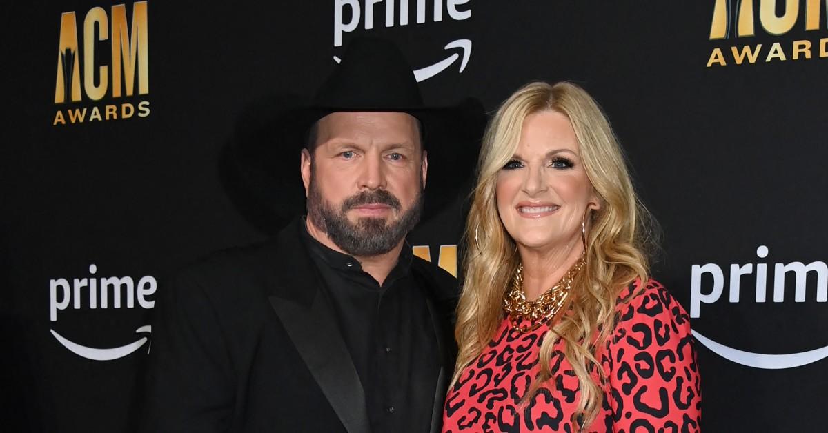 Trisha Yearwood and Garth Brooks attending the ACM Awards together