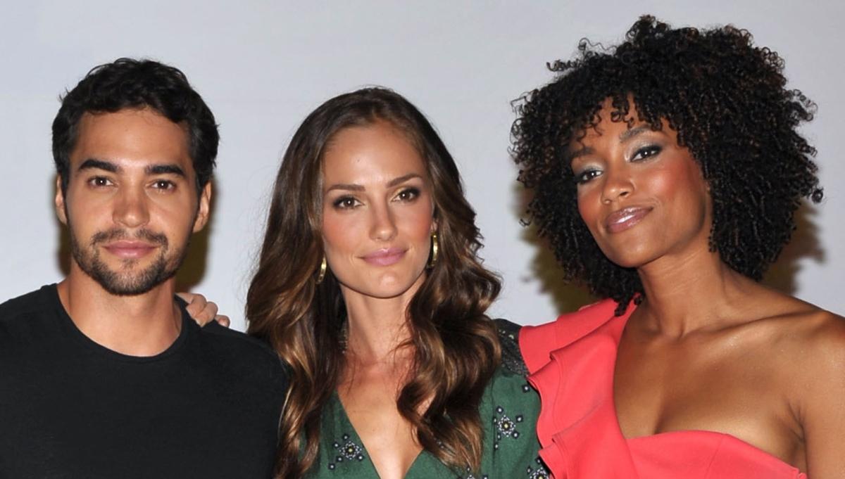 Ramon Rodriguez (left), Minka Kelly (center), and 'Charlie's Angels' castmate Annie Ilonzeh (right)