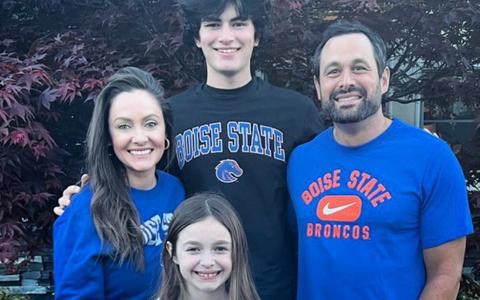 Jason Mesnick and Molly Malaney with daughter Riley and son Ty