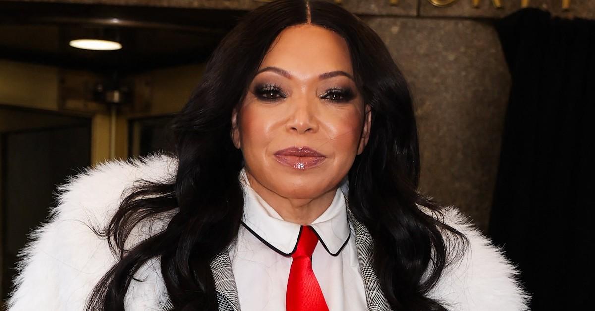 Tisha Campbell posing for a photo