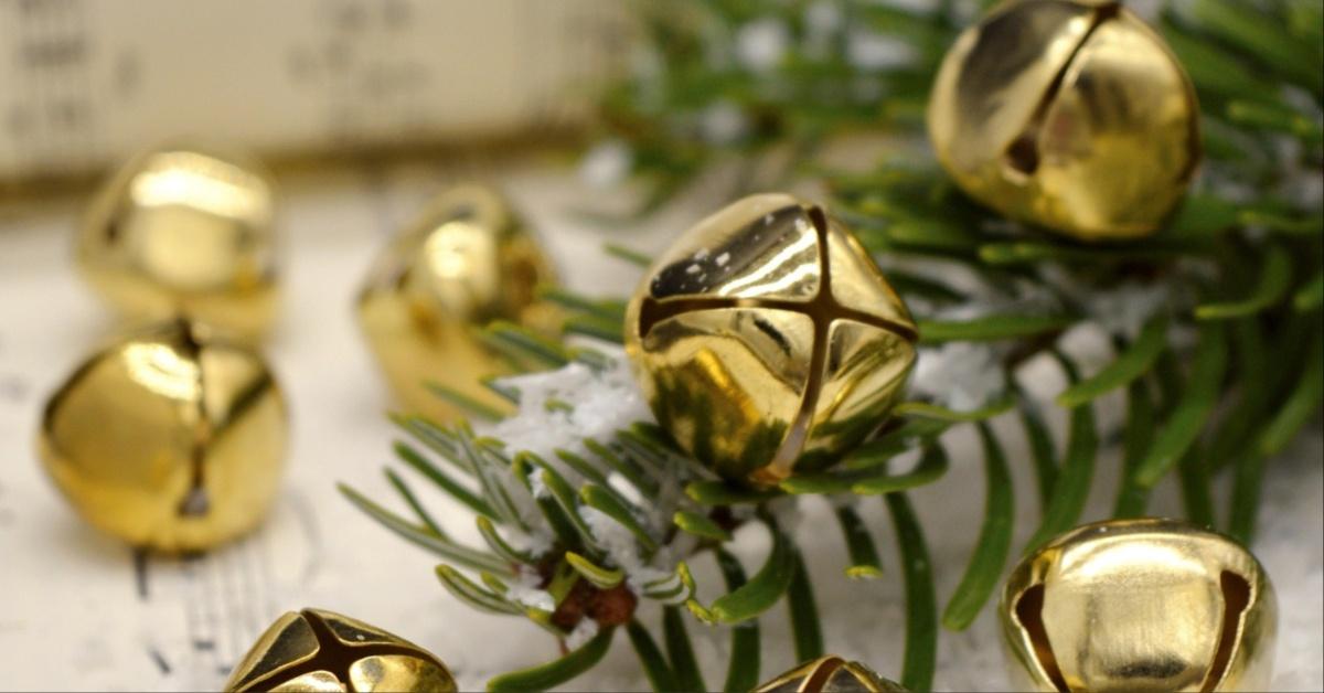 Is the Christmas Song "Jingle Bells" Racist? Folks Want to Know!