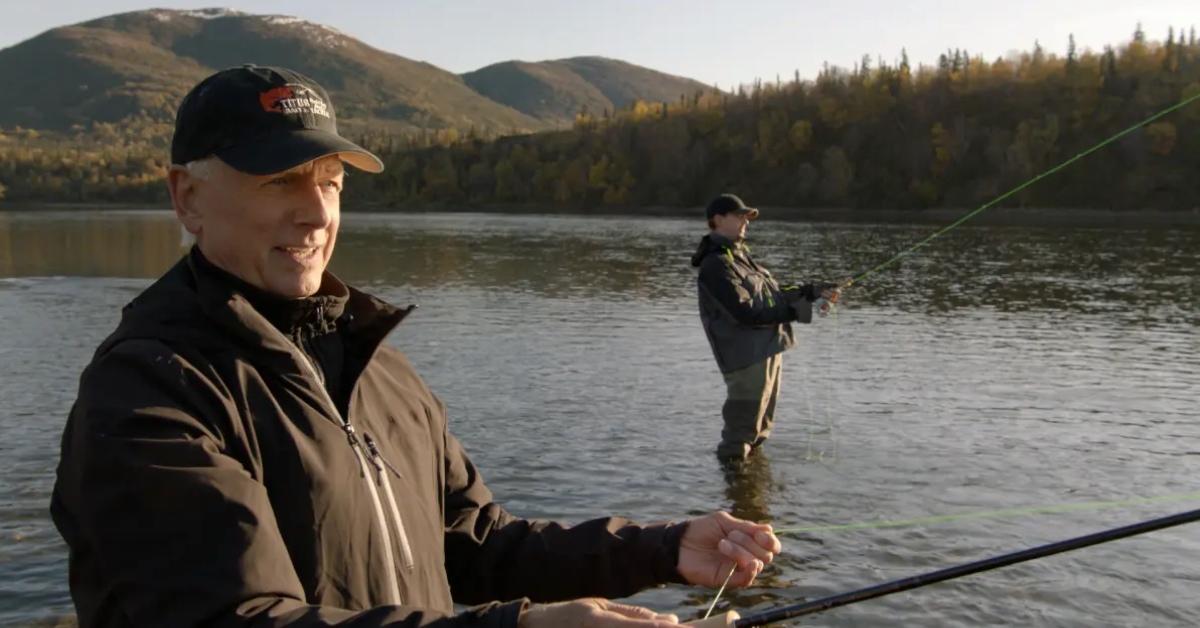 Mark Harmon and Sean Murray fishing on 'NCIS'