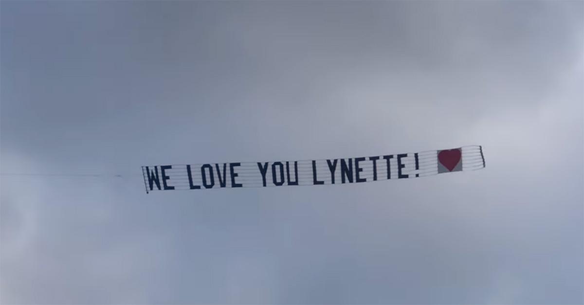 plane banner