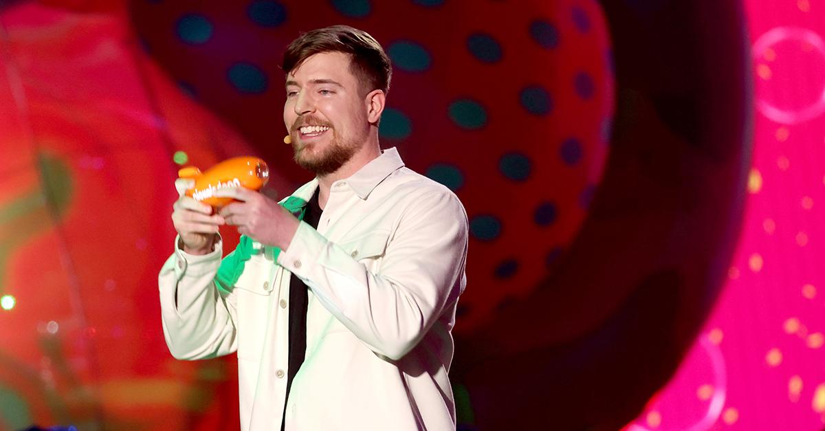 MrBeast accepts an award at the 2023 Nickelodeon Kids' Choice Awards