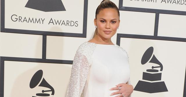 why chrissy teigen hospital
