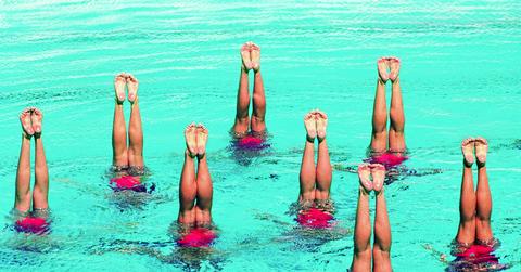 Image of synchronized Swimmers