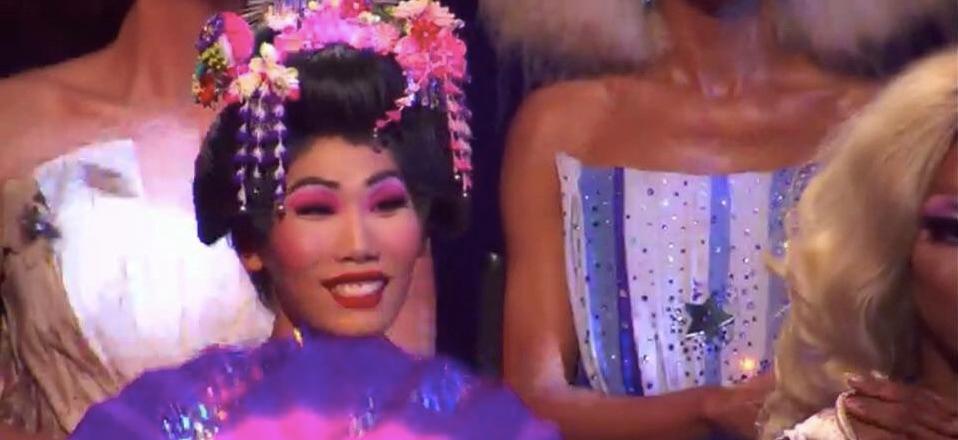 gia gunn smiling