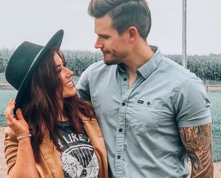 Chelsea Houska Designed a New Diaper Bag and We Kinda Want One