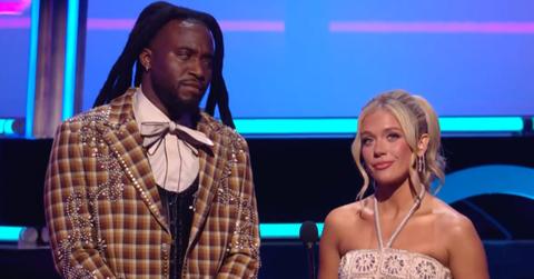 Shaboozey gives Megan Moroney the side-eye during AMAs.