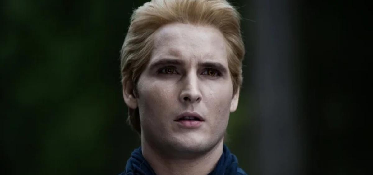 Como Carlisle Cullen morreu?