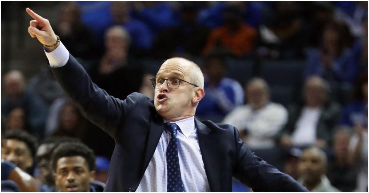 Head Coach Dan Hurley calling a shot