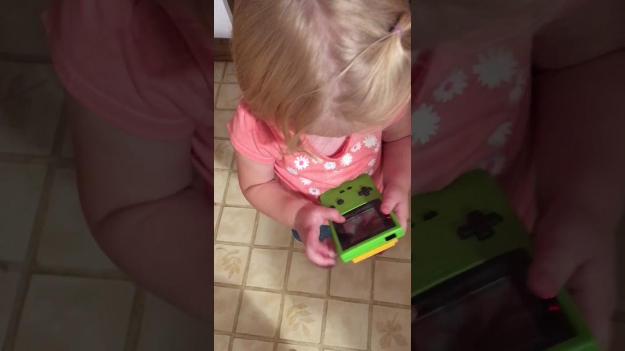 littlegirlgameboy-1506354890875-1506354897446.jpg