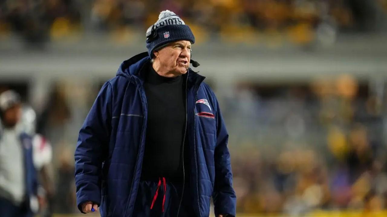 New England Patriots head coach Bill Belichick on the sideline during the game against the Pittsburgh Steelers on Dec. 7, 2023
