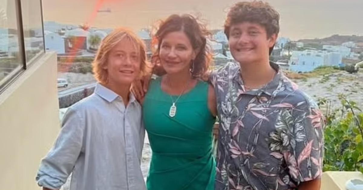 Paulette Thompson (C) and her two sons