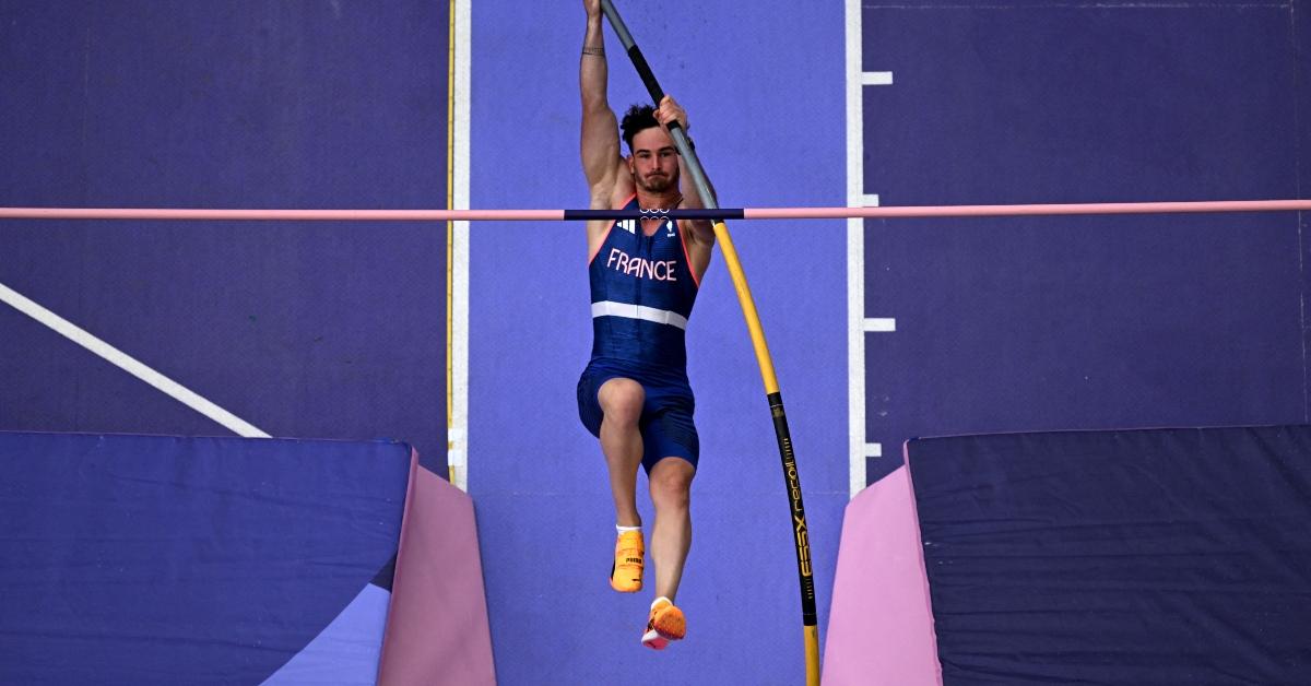  Anthony Ammirati competing in the men's pole vault qualification of the athletics event at the Paris 2024 Olympic Games