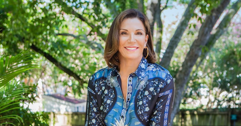Hilary Farr in blue