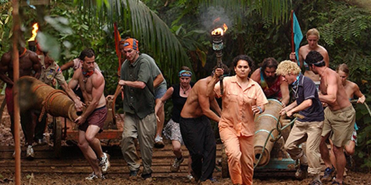 Glumačka ekipa iz 'Survivor: Pearl Islands' trči
