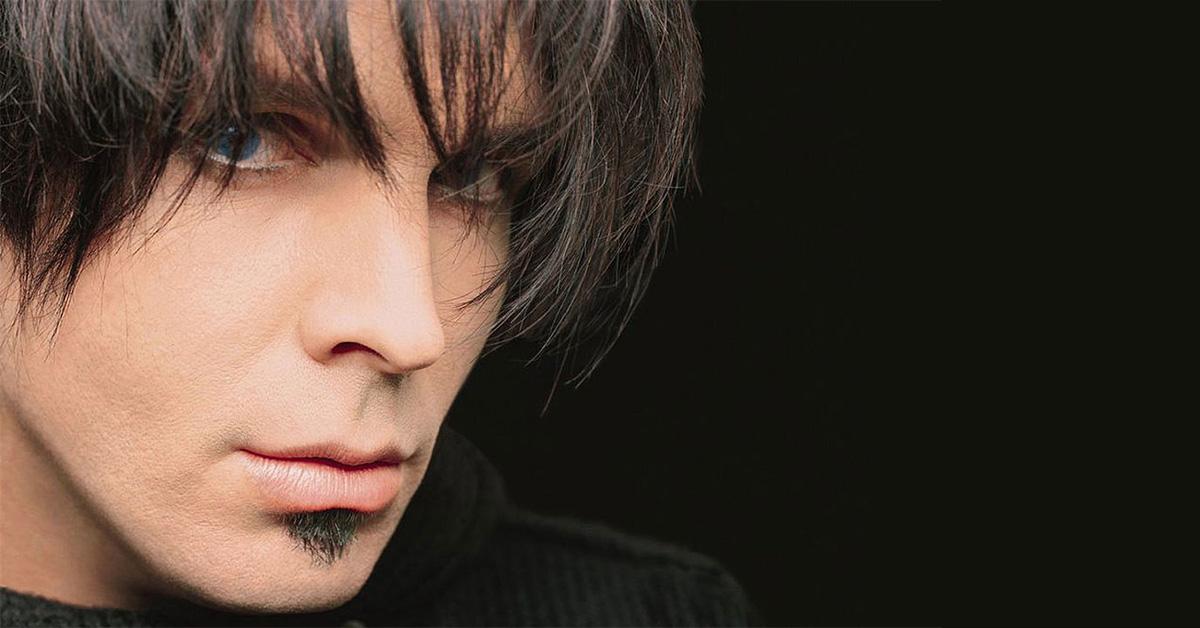 Garth Brooks as Chris Gaines