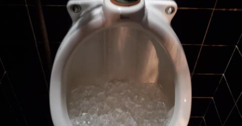 Why Do Bars Put Ice In Urinals