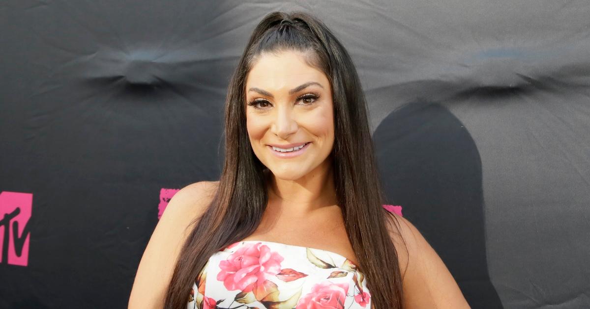 Deena Cortese at a 'Jersey Shore: Family Vacation' event