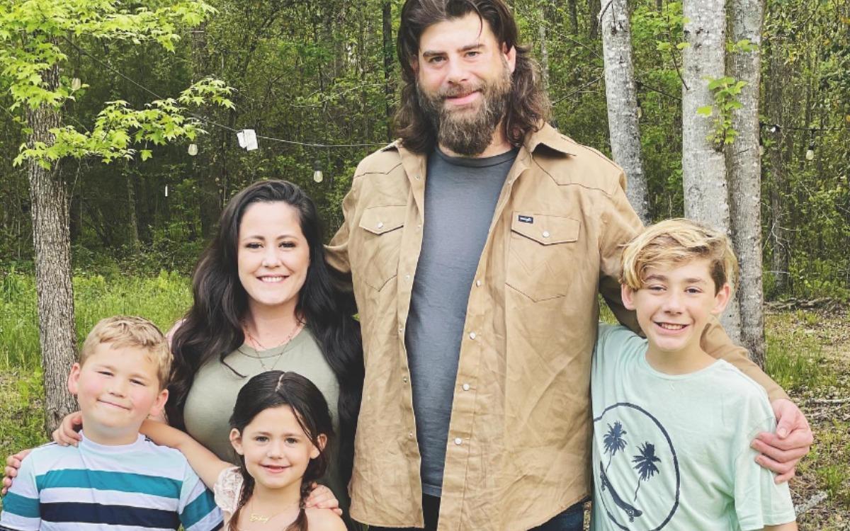 Jenelle Evans and her family