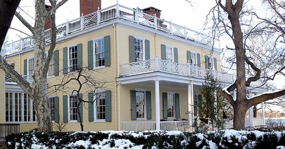 Is New York Mayoral Residence Gracie Mansion Haunted?