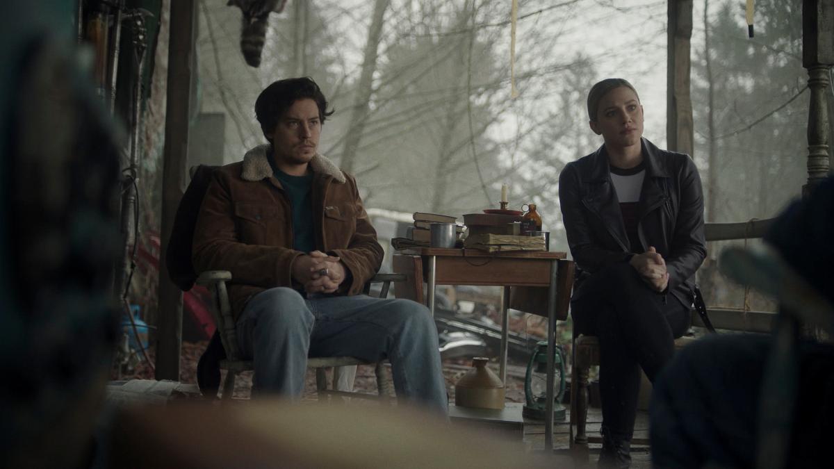 Jughead and Betty on 'Riverdale' Asking About the Mothman