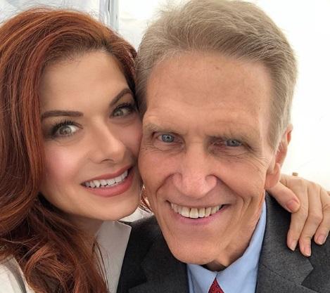 debra messing former teacher insta