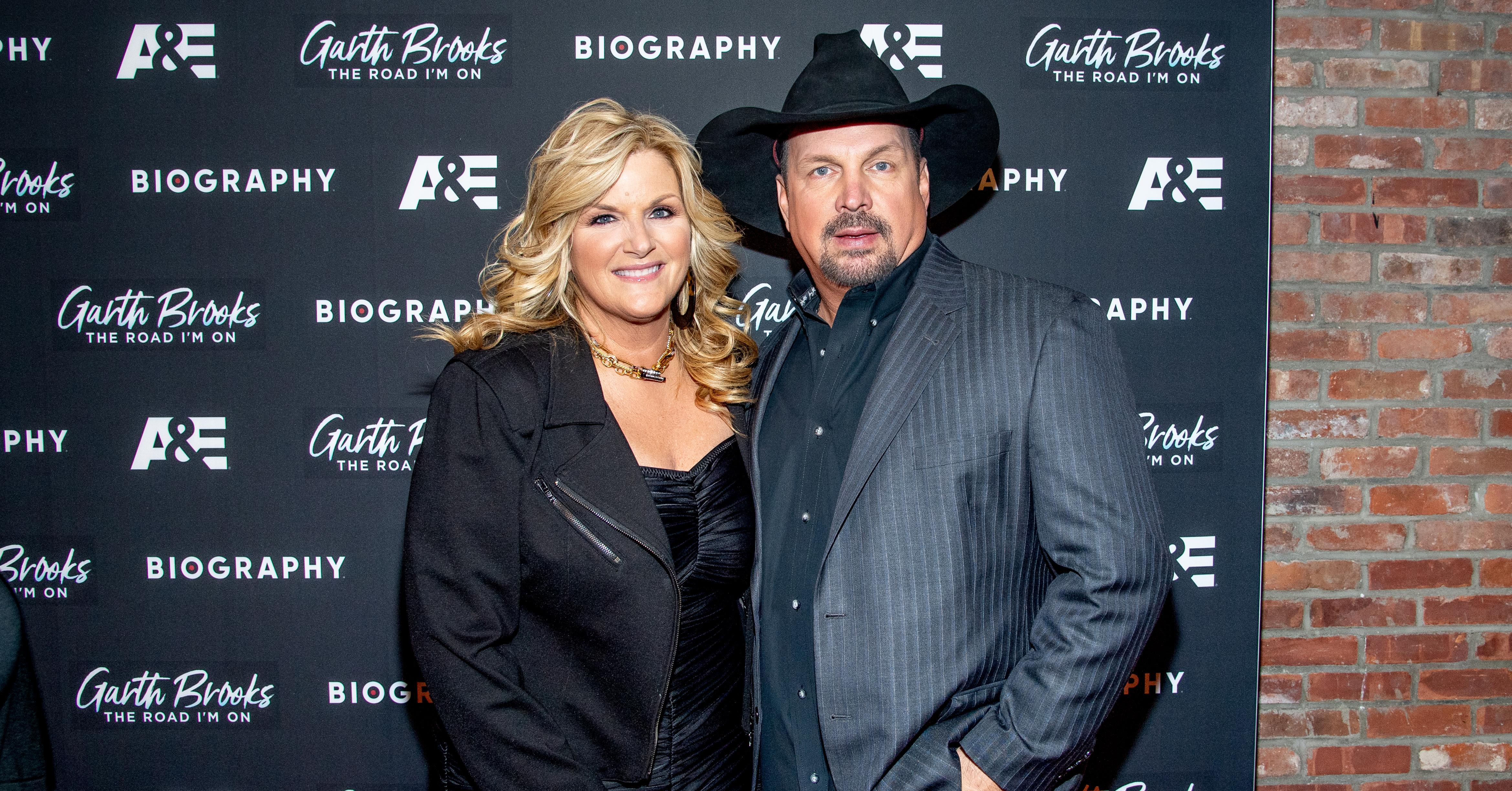 Inside Garth Brooks' shocking, record-shattering divorce from first wife