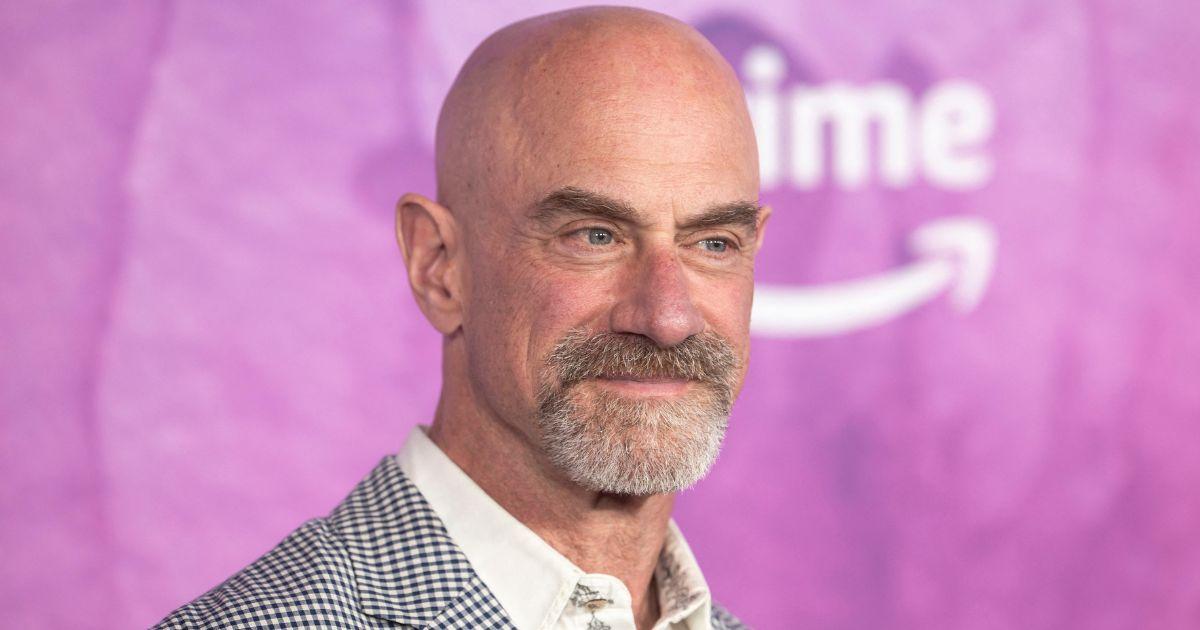 Christopher Meloni stays mum when asked about omitted kiss scene between him and Mariska Hargitay
