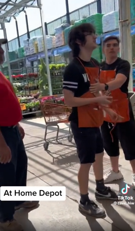 Home Depot Worker Rage Quits, Gets Internet Praise