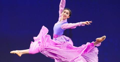 A former Shen Yun dancer
