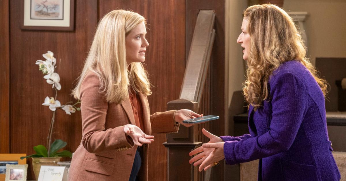 Harriet Dyer as Sadie, Ana Gasteyer as Katherine 