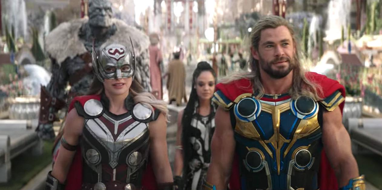 Natalie Portman and Chris Hemsworth in 'Thor: Love and Thunder'