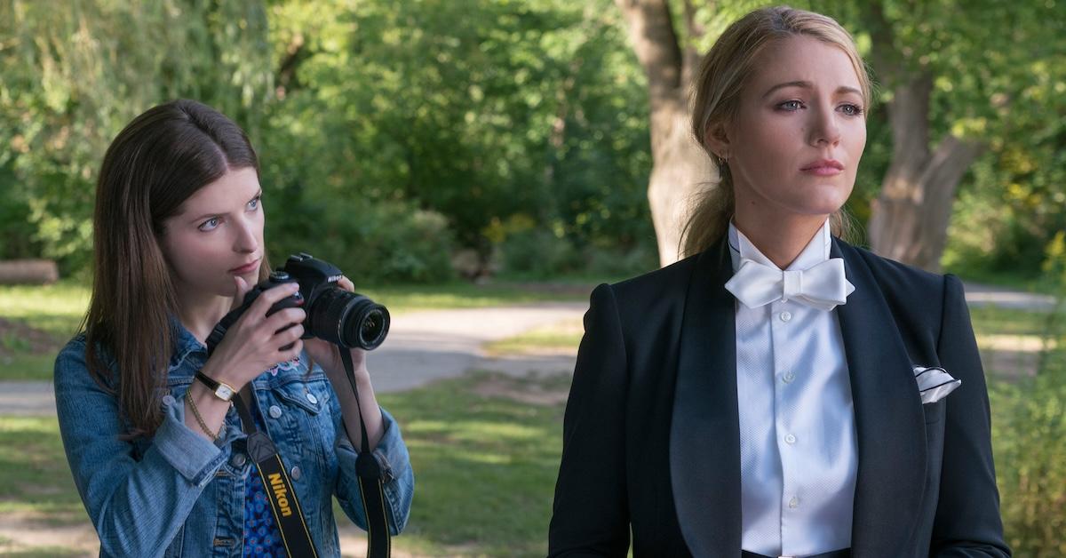 Stephanie (Anna Kendrick) and Emily (Blake Lively) in 'A Simple Favor'