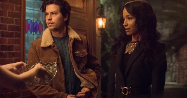 Jughead and Tabitha Tate on 'Riverdale' Asking About the Mothman