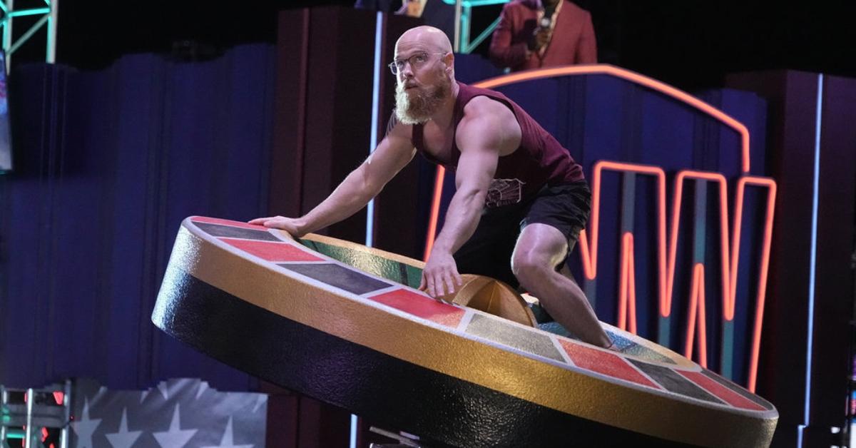 Brett Sims ompletes the Gambler on American Ninja Warrior