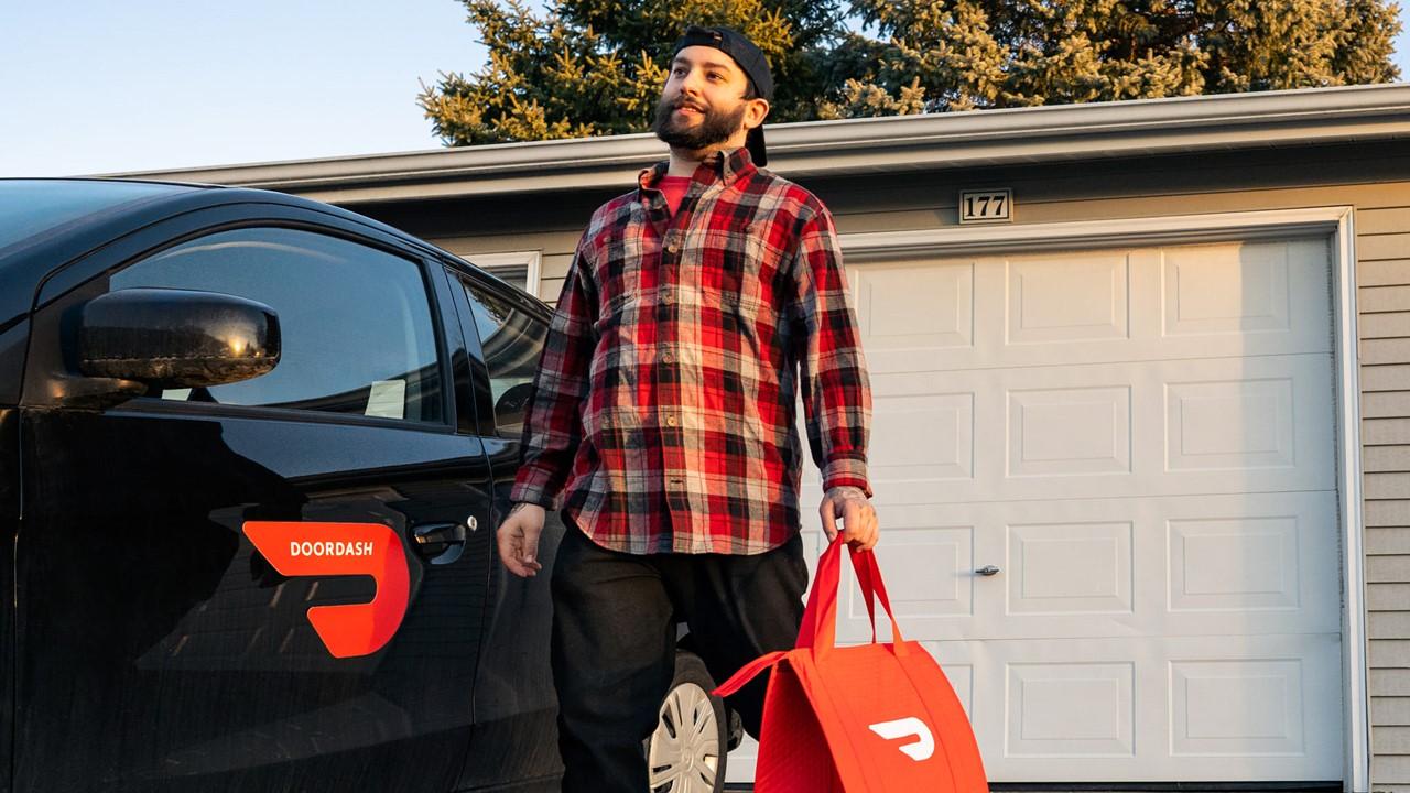 A DoorDash delivery driver