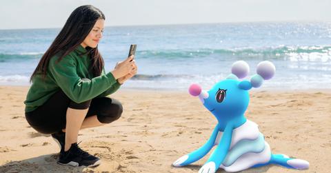A Player with an Alolan Popplio