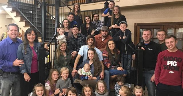 how many grandchildren do the duggars have