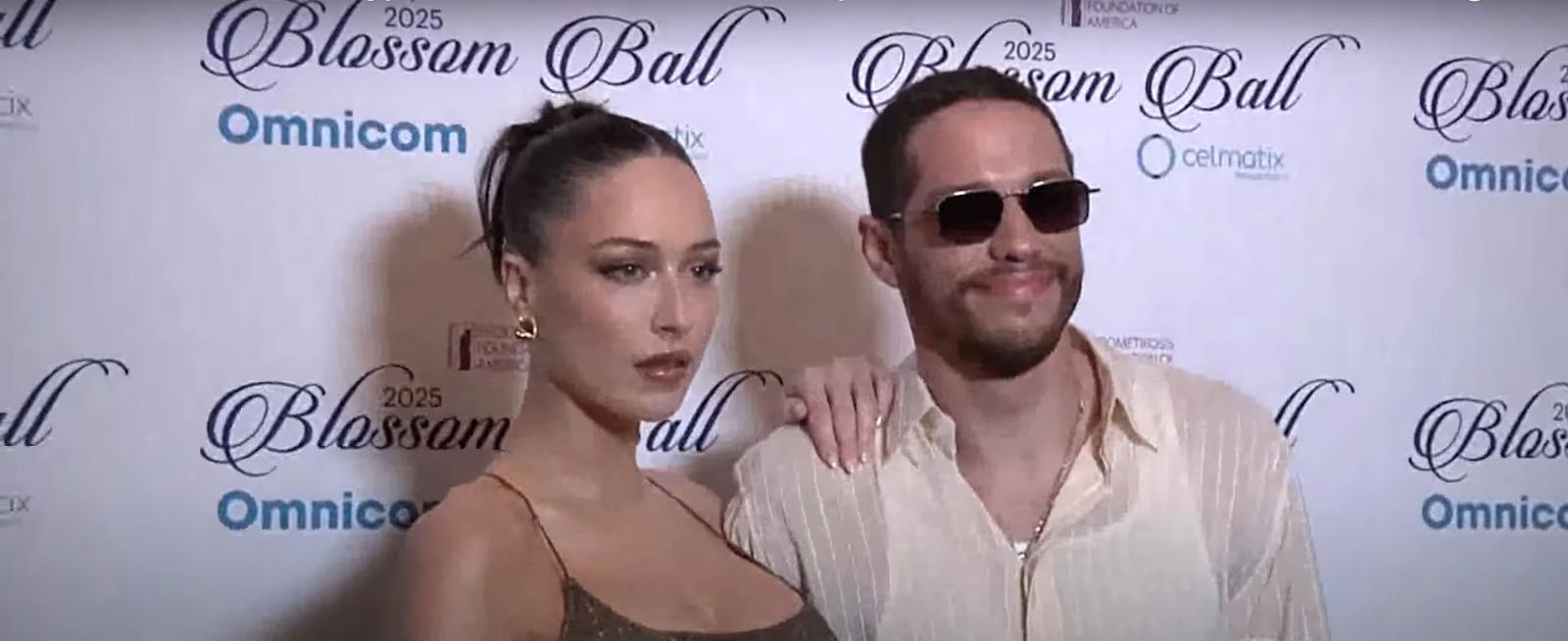 pete-davidson-elsie-hewitt-red-carpet