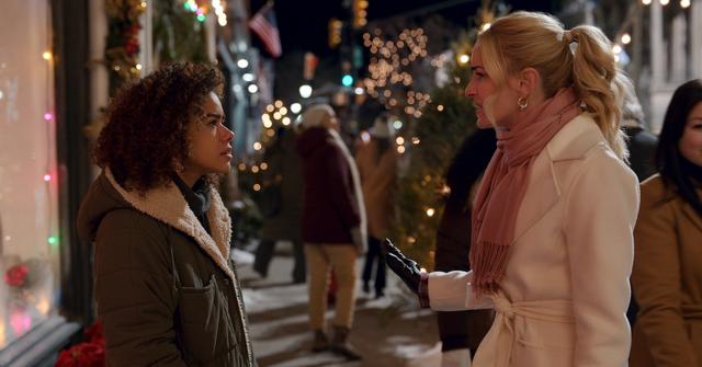 Antonia Gentry and Brianne Howey in 'Ginny & Georgia'