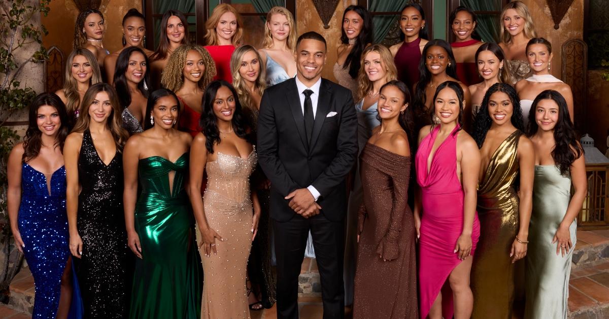 Grant Ellis and his ladies pose for a photo on night one during Season 29 of 'The Bachelor.'